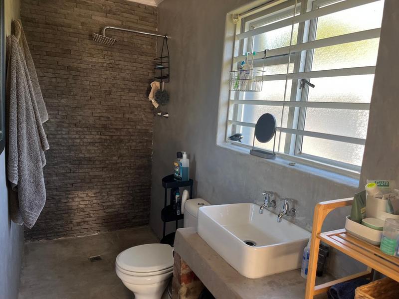 To Let 3 Bedroom Property for Rent in Uitzicht Western Cape